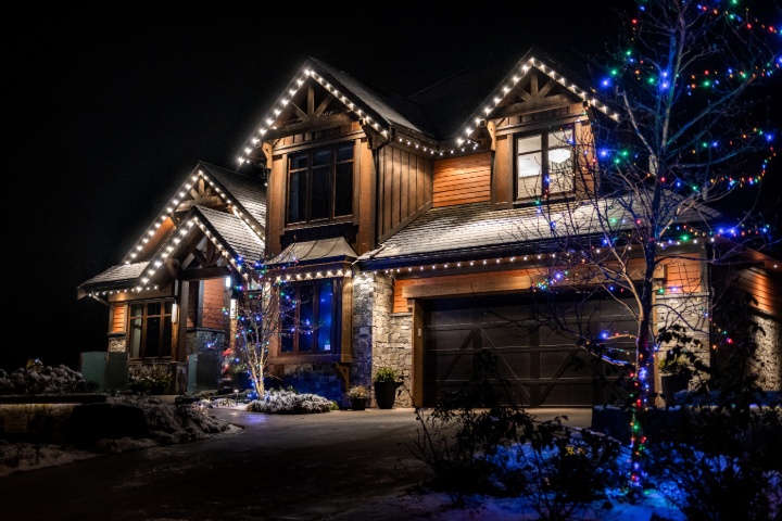 Top Rated Christmas Light Installation in Bothell WA - Chill For Christmas